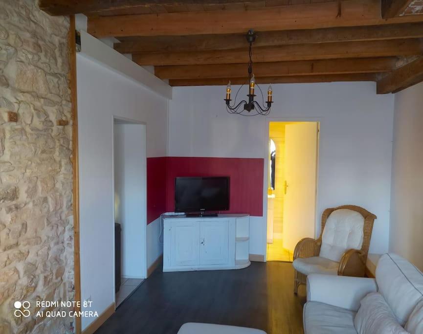Appartement Hibou Pesmes Екстериор снимка